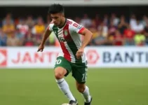 Brusque empresta lateral Matheus Pivô